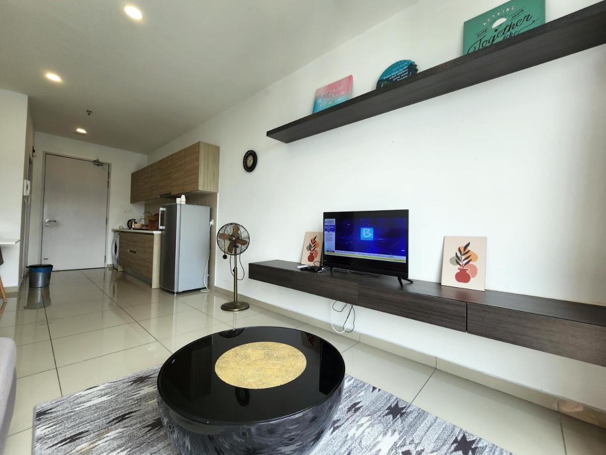 Lavender Suite # Shah Alam I-City Block B Homestay # 2R1B #Free Wifi & Parking Exteriér fotografie